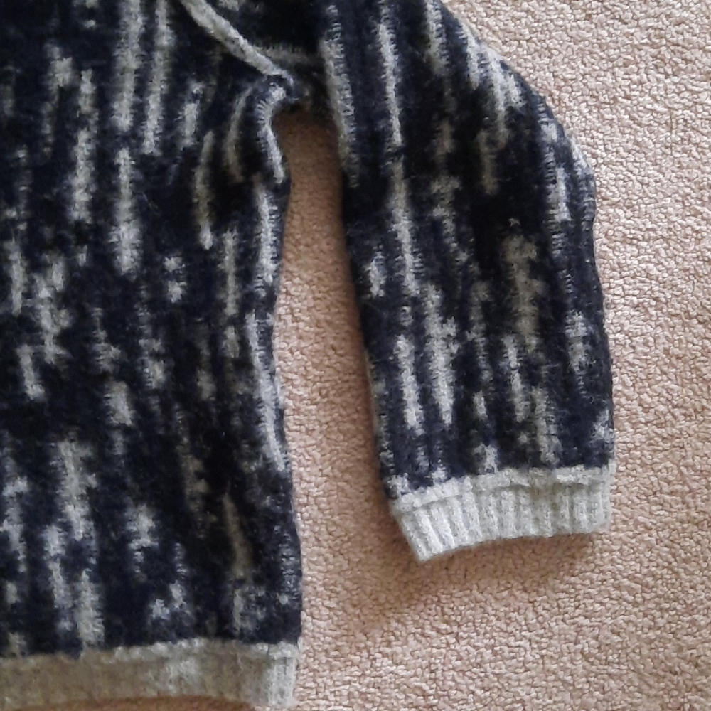 Cardigan‎ - Picture 5 of 7